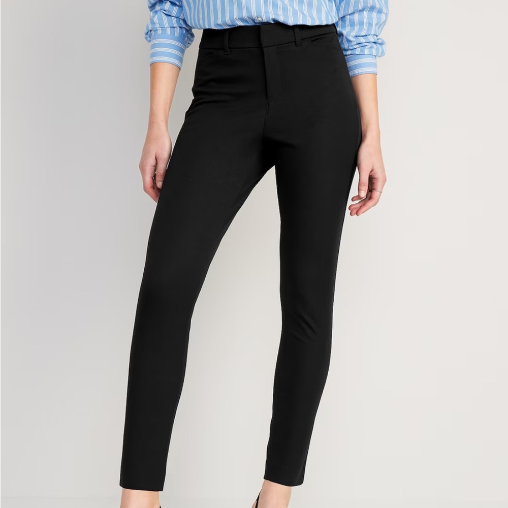 Old Navy Pixie Pant - Black size 2